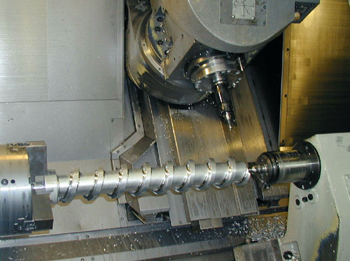 Lavorazione CNC di una coclea metallica